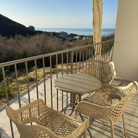 Oliva 4*