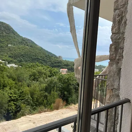 Oliva 4*